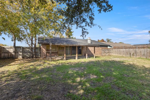 1400 Ridgecrest Drive, Plano, TX 75074