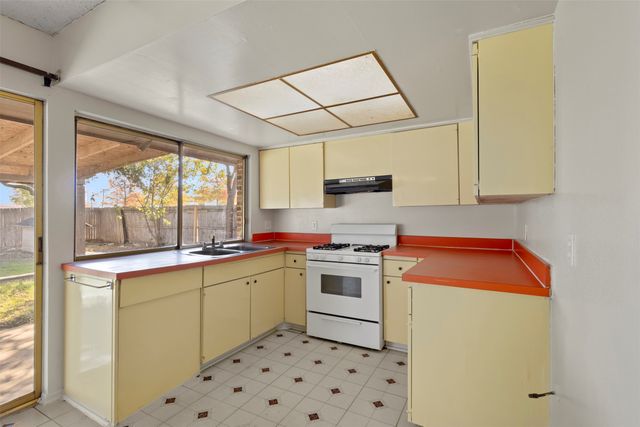 1400 Ridgecrest Drive, Plano, TX 75074