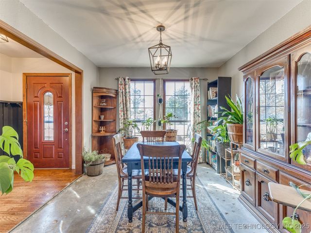 26 Lakeview Drive, Sand Springs, OK 74063