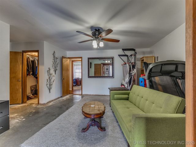 26 Lakeview Drive, Sand Springs, OK 74063