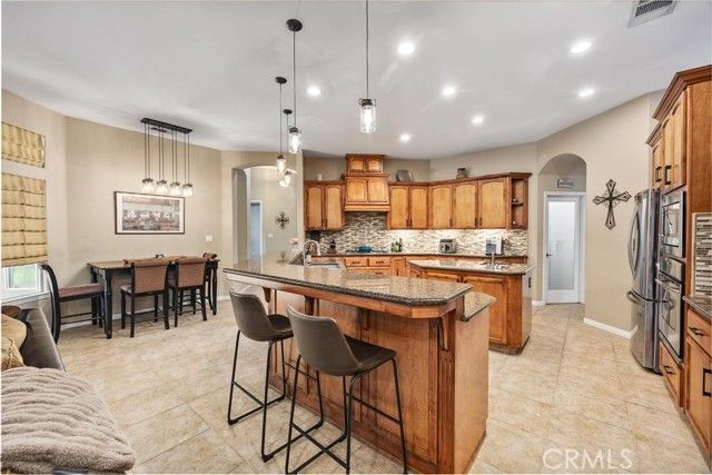 205 Somerford Court, Bakersfield, CA 93312