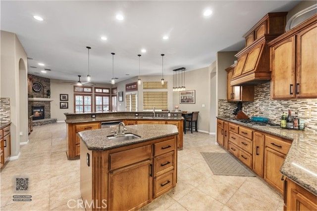 205 Somerford Court, Bakersfield, CA 93312