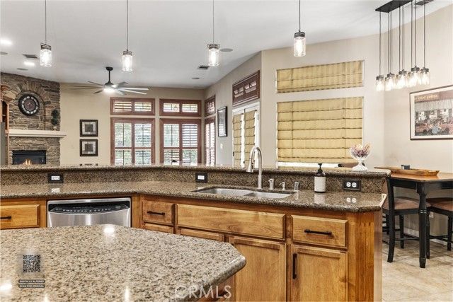 205 Somerford Court, Bakersfield, CA 93312