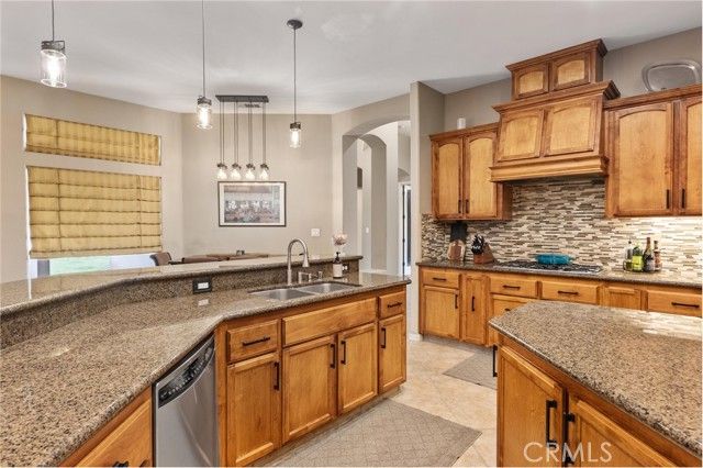 205 Somerford Court, Bakersfield, CA 93312