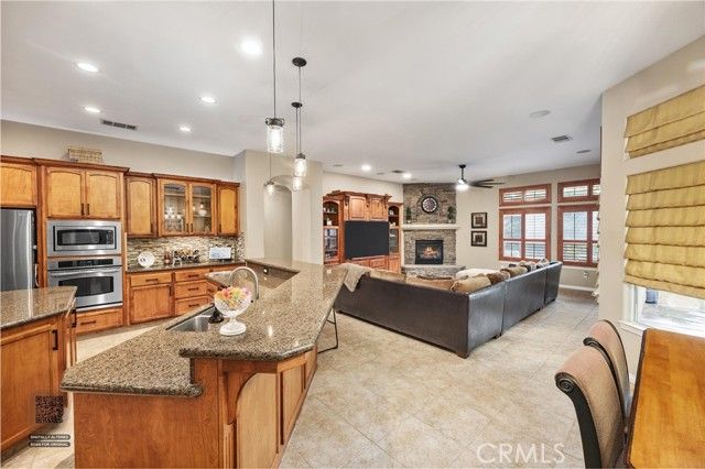 205 Somerford Court, Bakersfield, CA 93312