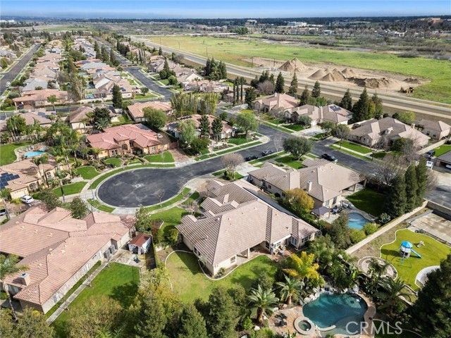 205 Somerford Court, Bakersfield, CA 93312