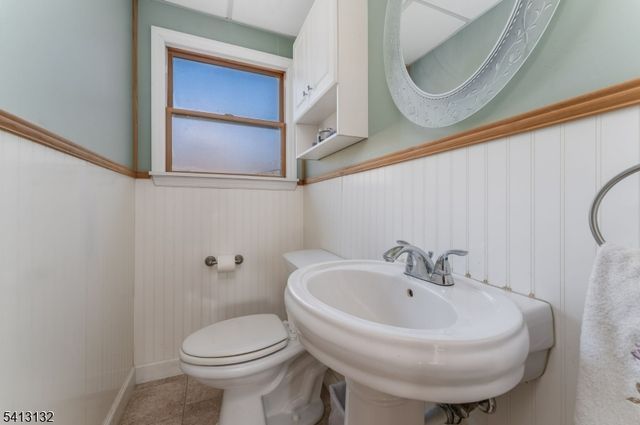 117 Deerfield Dr, Hackettstown Town, NJ 07840