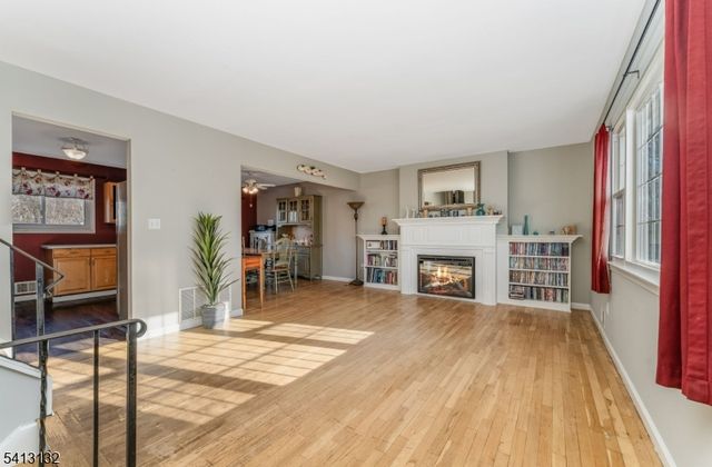 117 Deerfield Dr, Hackettstown Town, NJ 07840