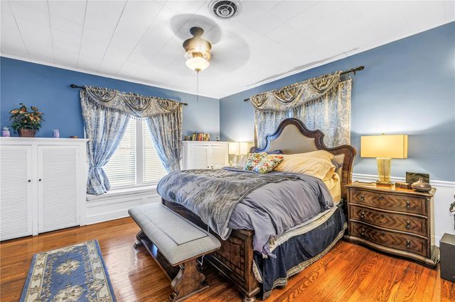 208 N SPRING BOULEVARD, Tarpon Springs, FL 34689