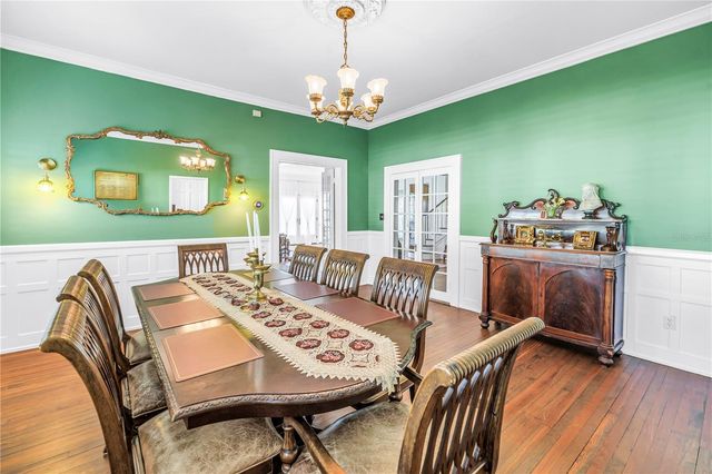 208 N SPRING BOULEVARD, Tarpon Springs, FL 34689