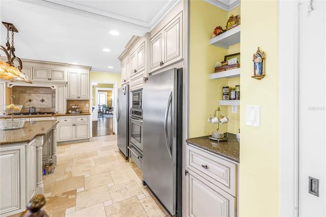 208 N SPRING BOULEVARD, Tarpon Springs, FL 34689