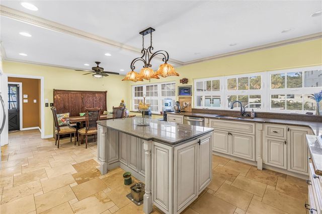 208 N SPRING BOULEVARD, Tarpon Springs, FL 34689