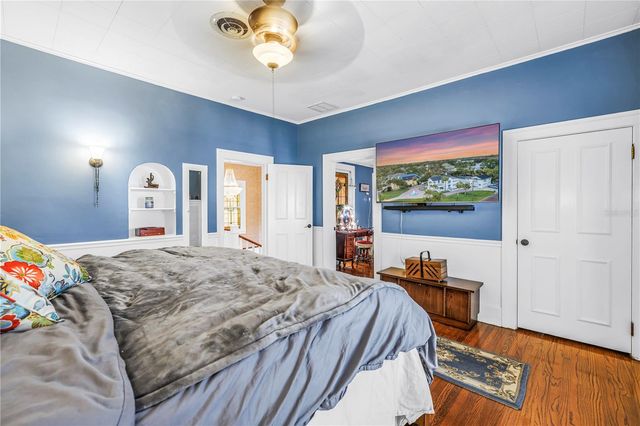 208 N SPRING BOULEVARD, Tarpon Springs, FL 34689