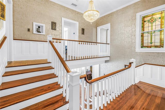 208 N SPRING BOULEVARD, Tarpon Springs, FL 34689