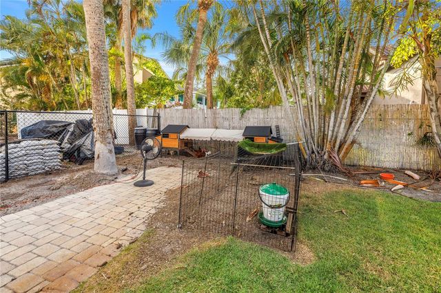 208 N SPRING BOULEVARD, Tarpon Springs, FL 34689