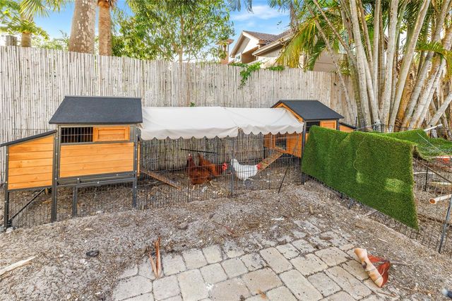 208 N SPRING BOULEVARD, Tarpon Springs, FL 34689