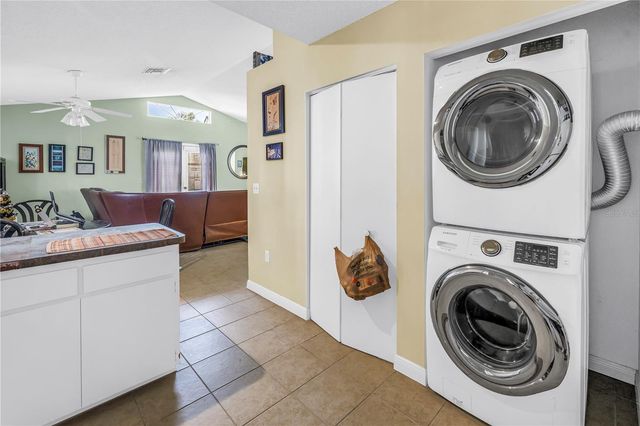 208 N SPRING BOULEVARD, Tarpon Springs, FL 34689