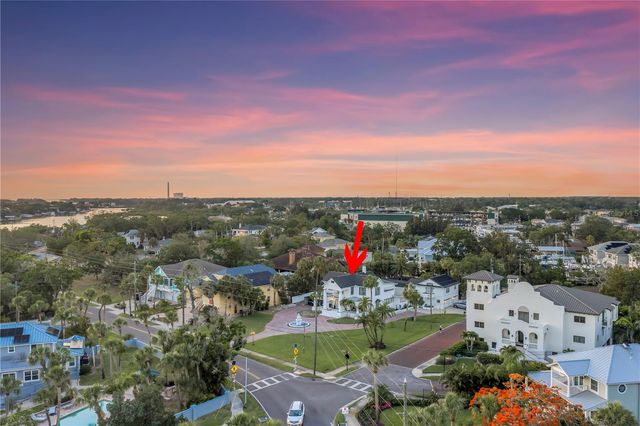 208 N SPRING BOULEVARD, Tarpon Springs, FL 34689