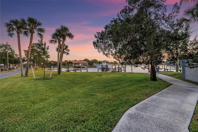 208 N SPRING BOULEVARD, Tarpon Springs, FL 34689