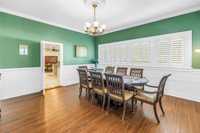 208 N SPRING BOULEVARD, Tarpon Springs, FL 34689