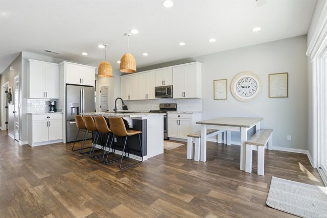 5381 Bloomsbury Court, Newburgh, IN 47630