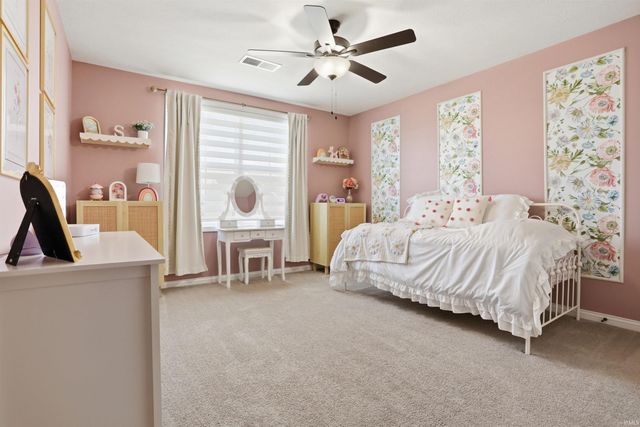 5381 Bloomsbury Court, Newburgh, IN 47630