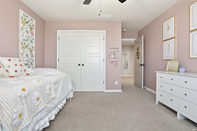 5381 Bloomsbury Court, Newburgh, IN 47630