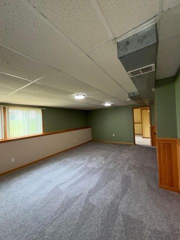 2635 Guthrie Avenue N, Oakdale, MN 55128
