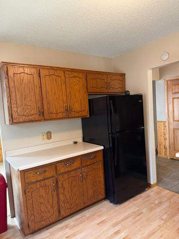 2635 Guthrie Avenue N, Oakdale, MN 55128