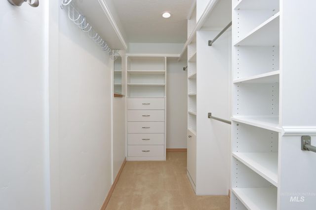 2106 N Cribbens Street, Boise, ID 83713