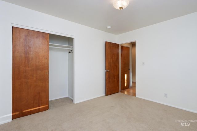 2106 N Cribbens Street, Boise, ID 83713