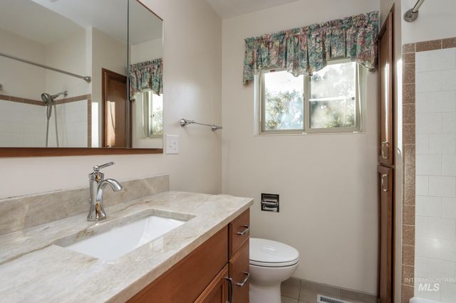 2106 N Cribbens Street, Boise, ID 83713