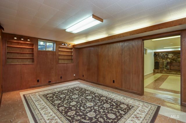 2106 N Cribbens Street, Boise, ID 83713