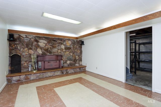 2106 N Cribbens Street, Boise, ID 83713