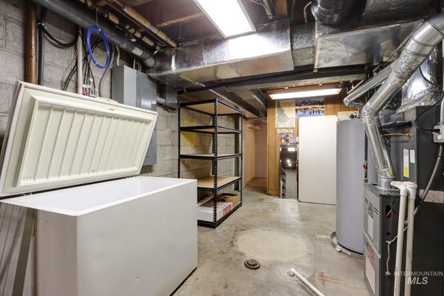 2106 N Cribbens Street, Boise, ID 83713