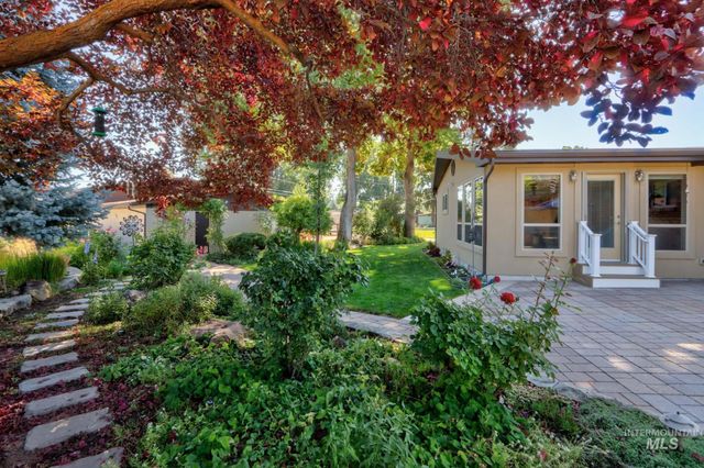 2106 N Cribbens Street, Boise, ID 83713