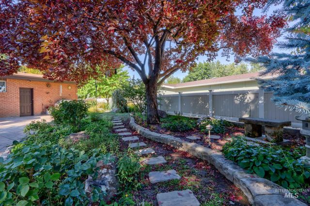 2106 N Cribbens Street, Boise, ID 83713