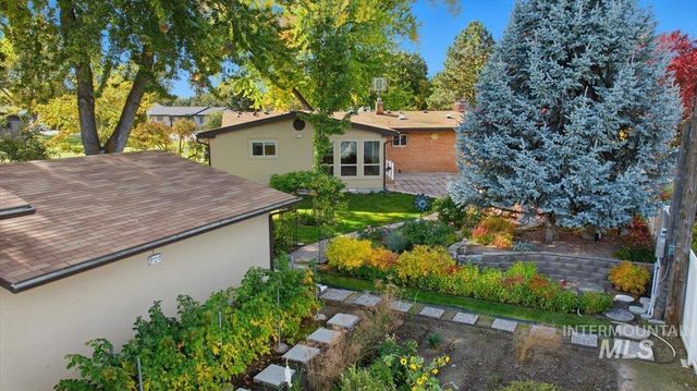 2106 N Cribbens Street, Boise, ID 83713