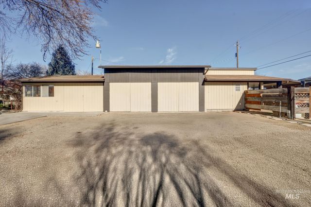 2106 N Cribbens Street, Boise, ID 83713