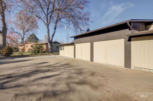 2106 N Cribbens Street, Boise, ID 83713