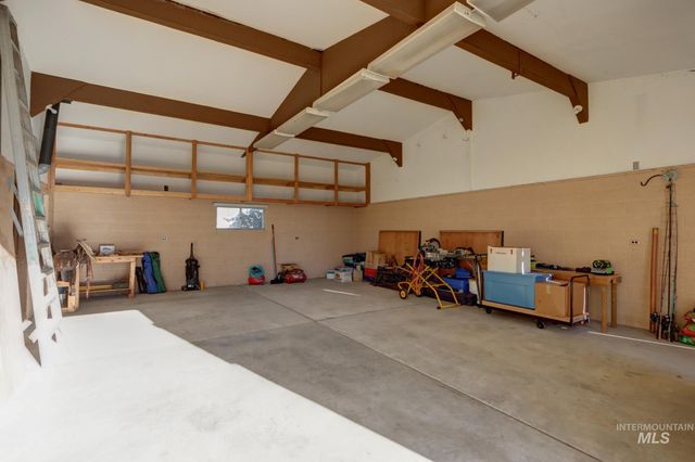 2106 N Cribbens Street, Boise, ID 83713