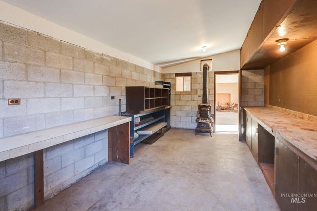 2106 N Cribbens Street, Boise, ID 83713