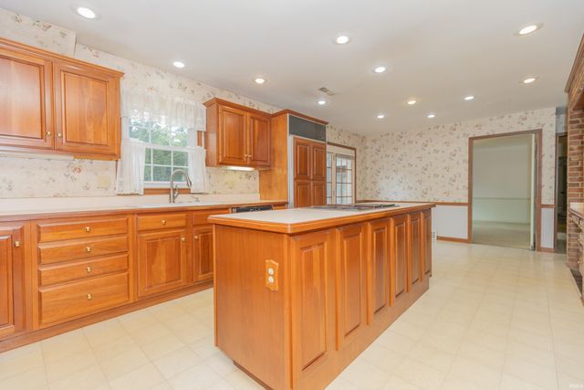 7309 Olive Street, Evansville, IN 47715