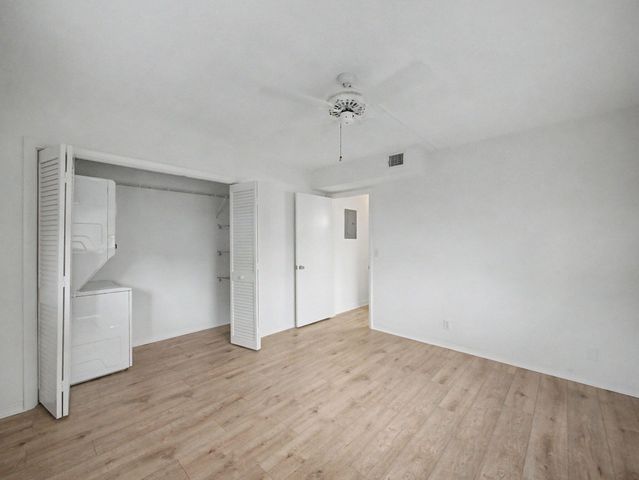 3 Westwood Avenue 101E, Tequesta, FL 33469