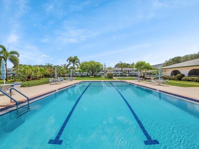 3 Westwood Avenue 101E, Tequesta, FL 33469