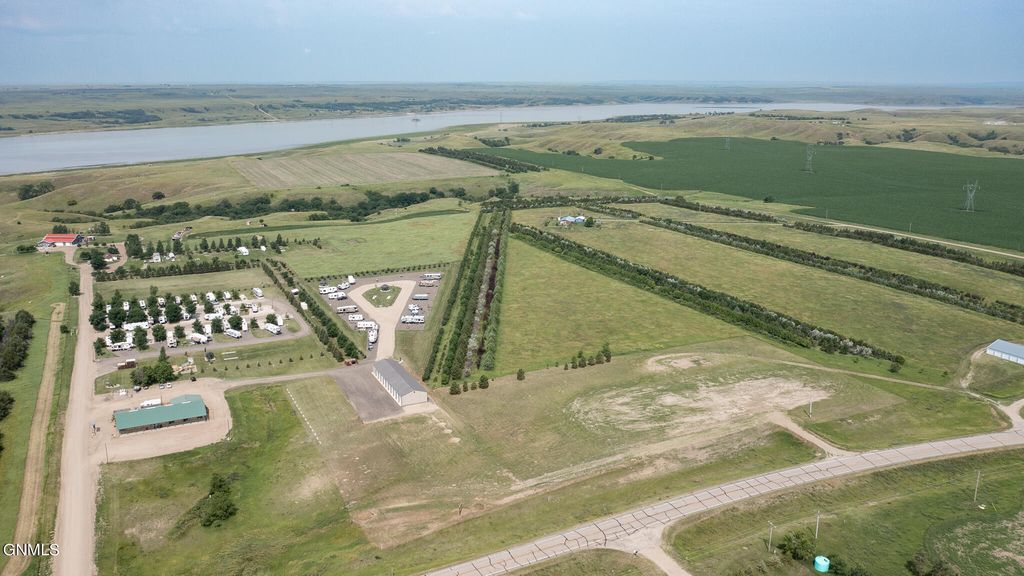8031 Nd-1804, Linton, ND 58552 photo 4