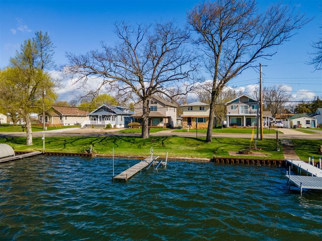 114 W Grove Avenue, Michigan Center, MI 49254