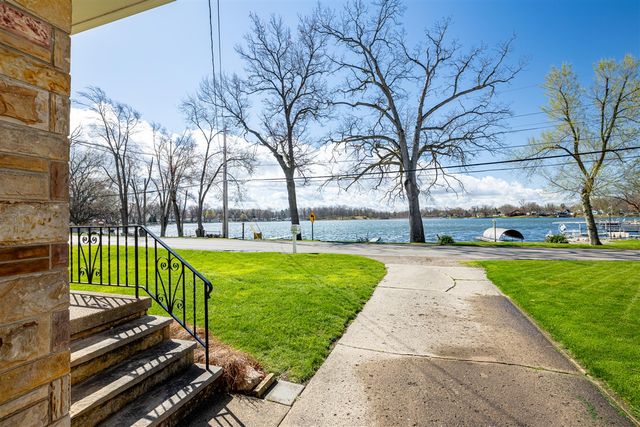 114 W Grove Avenue, Michigan Center, MI 49254