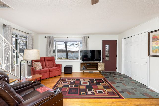 114 W Grove Avenue, Michigan Center, MI 49254