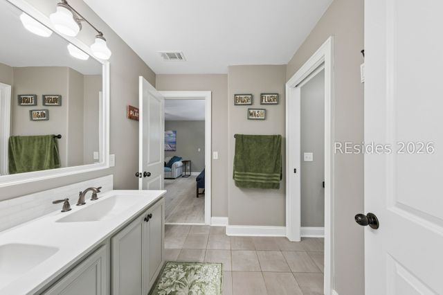 11 Hathaway Ln, Bluffton, SC 29910